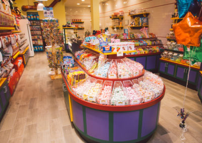 Fuzzwig's Candy Factory Candy Store - Pheasant Lane Mall - Nashua, NH
